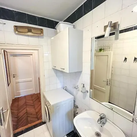 Kopernik - Parking Available